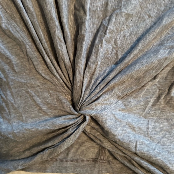 Lululemon knot crescent tee - Picture 3 of 4